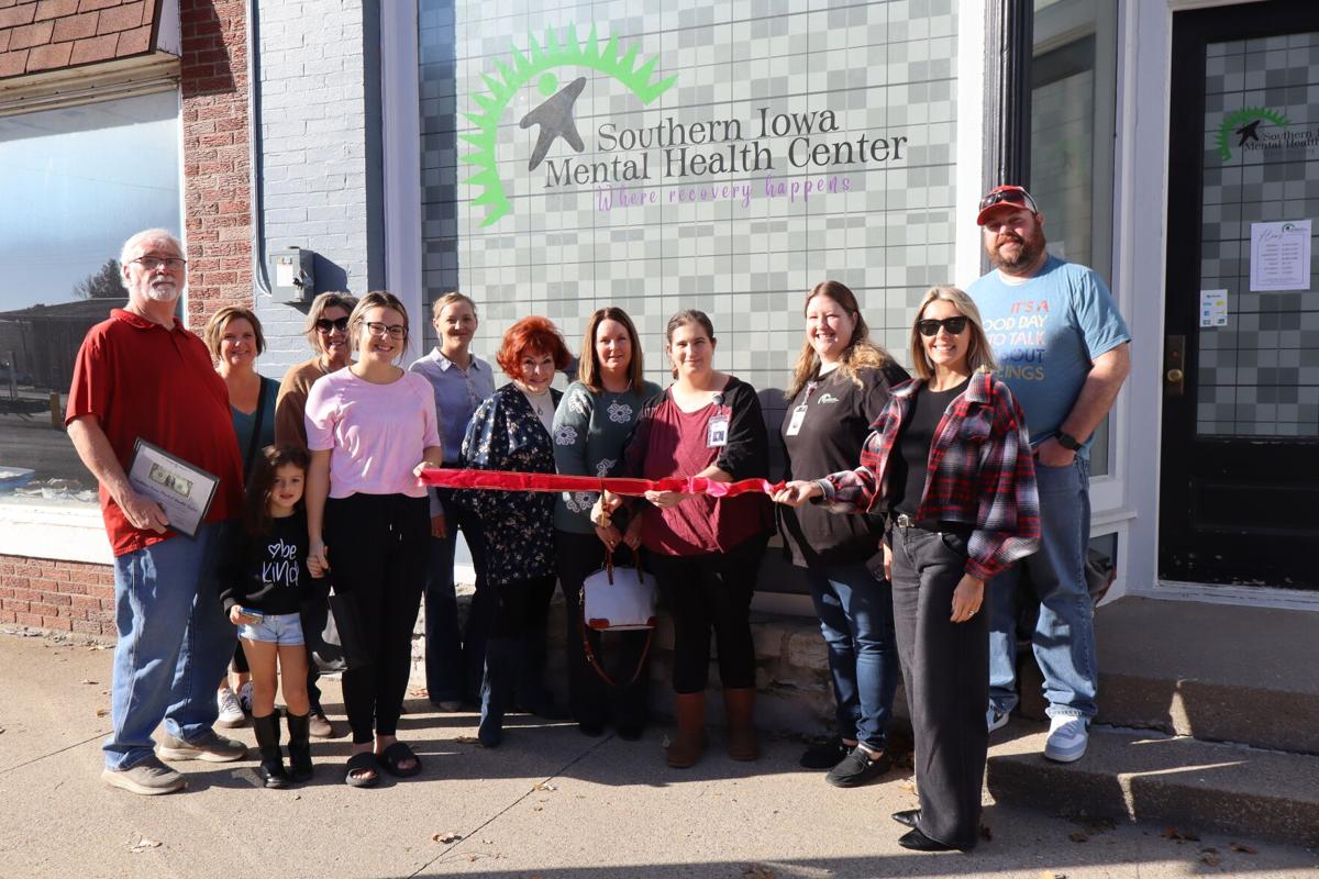 Ribbon cutting held for Southern Iowa Mental Health Center