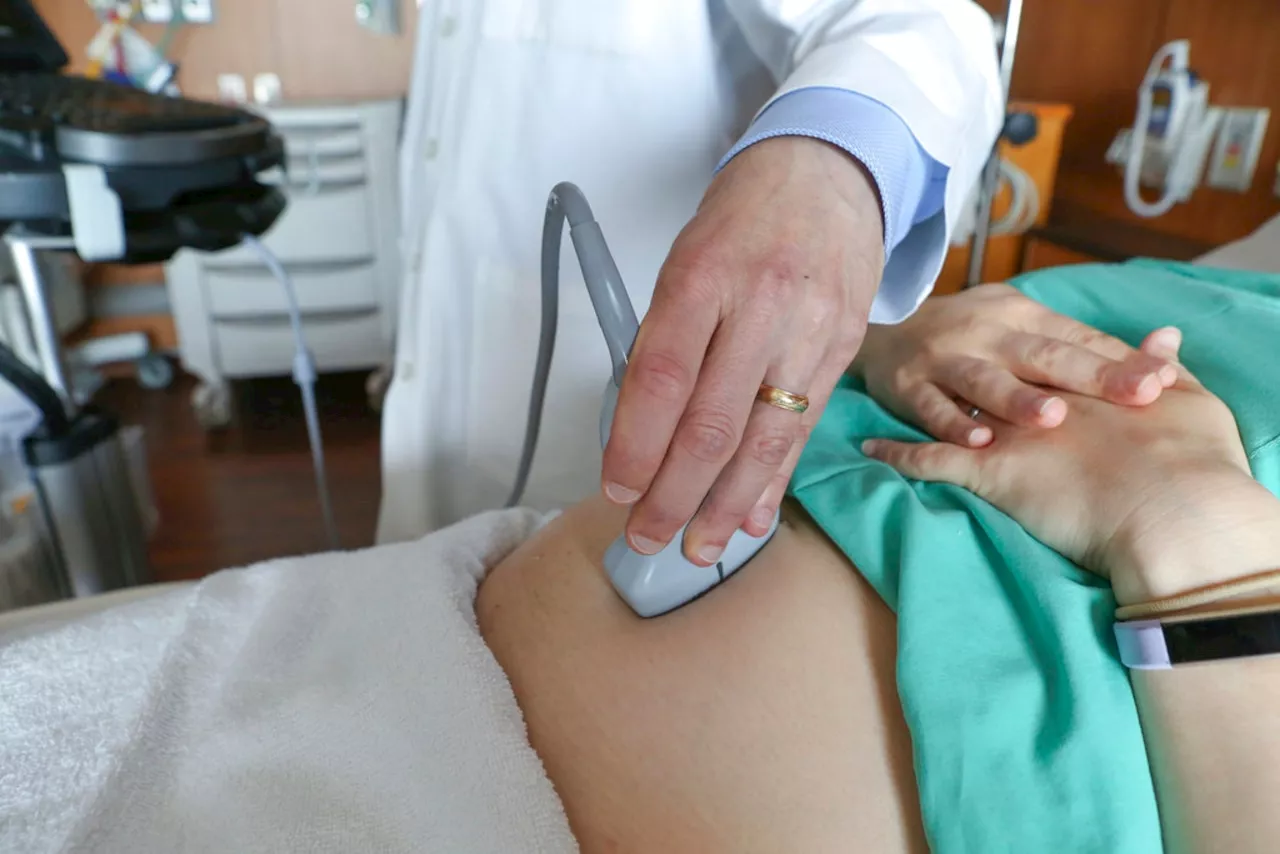 Alabama’s plan to use robots for key medical procedure earns praise from White House
