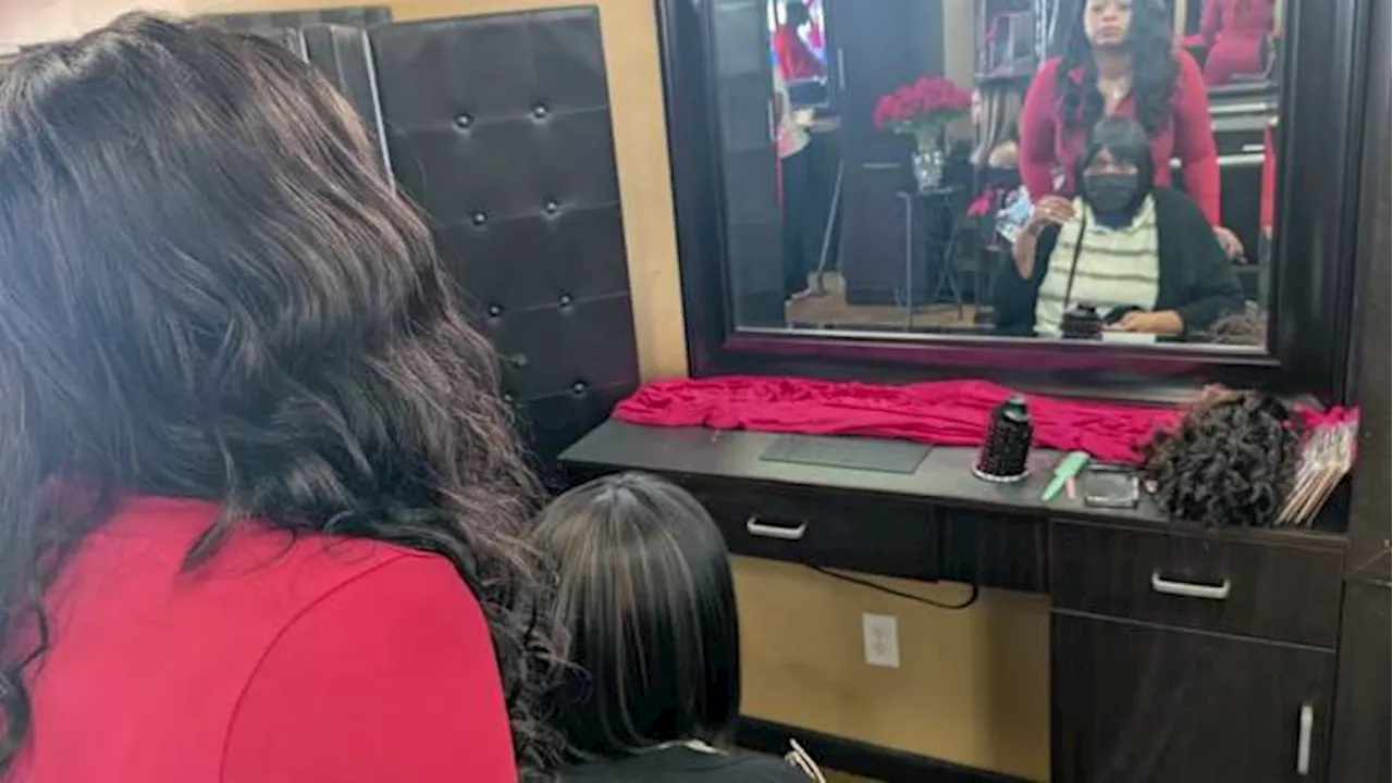 Jacksonville hairstylist gives away more than 100 wigs to women undergoing cancer treatment