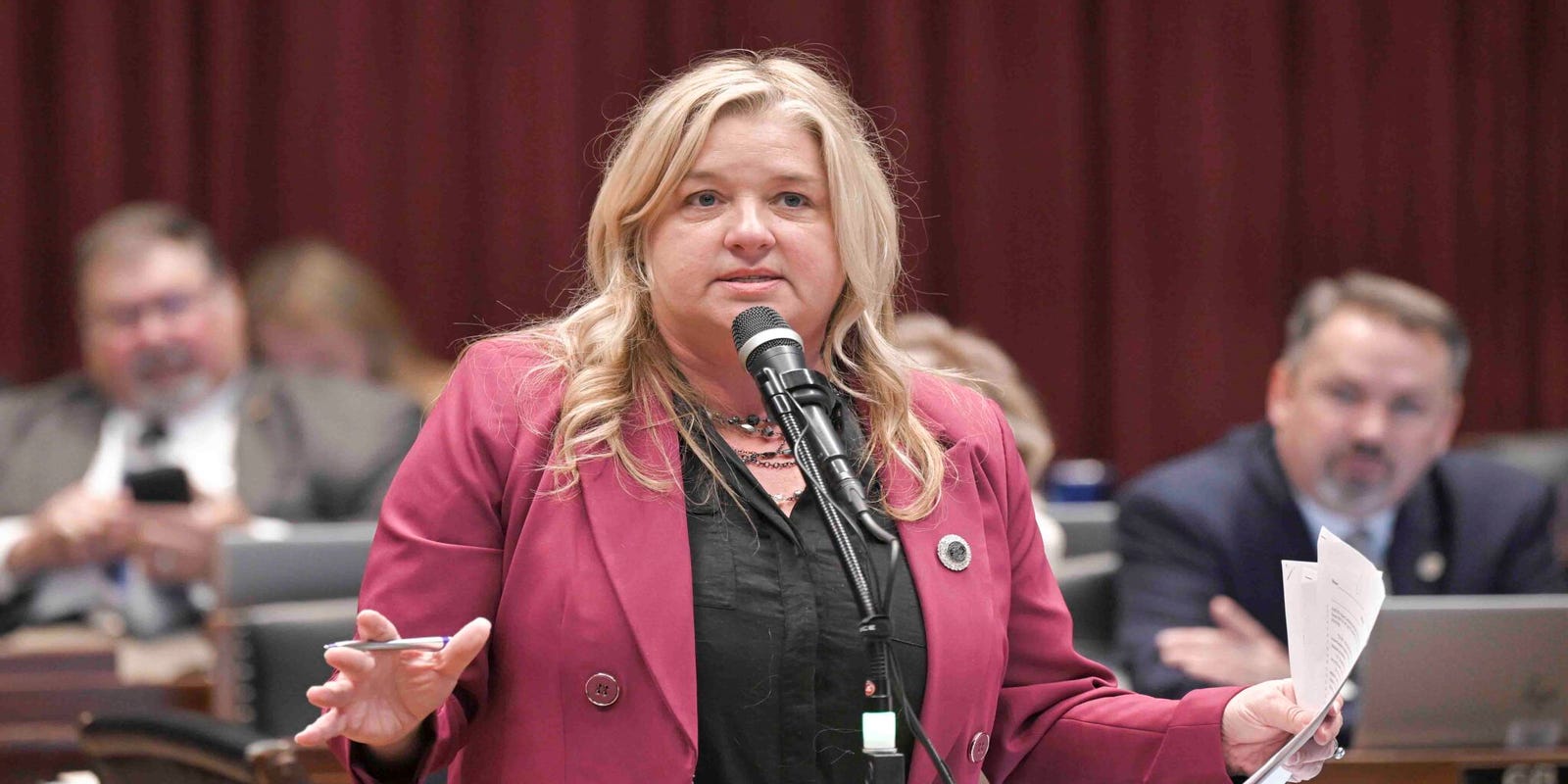 Missouri lawmakers pass healthcare bill expanding maternal care