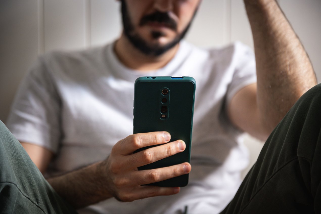 When Suicidal Calls Come In, Who Answers? Georgia Crisis Line Response Rates Reveal Gaps