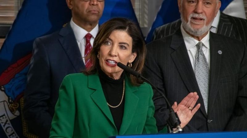 Gov. Kathy Hochul calls for additional social media, artificial intelligence safeguards for children