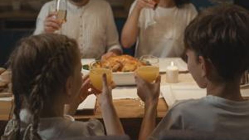 New research claims family dinners may keep teens off drugs