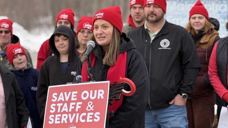 Nurses rally in Carthage as hospital bankruptcy proceedings continue