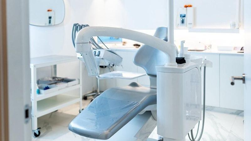 Rising dental emergencies fuel growth in after-hours and weekend dentist services