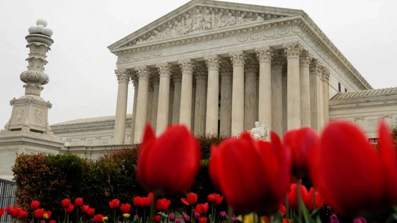 Can medical malpractice lawsuits protect LGBTQ youth from conversion therapy? A lawmaker thinks so