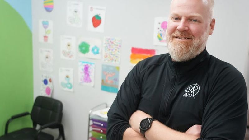 Jason Mogus overcomes alcoholism. Becomes counselor and psychologist