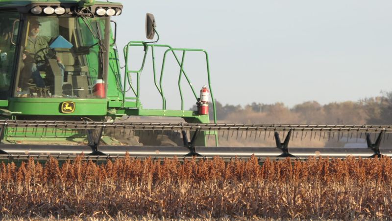 House passes farm bill that makes few changes to spending