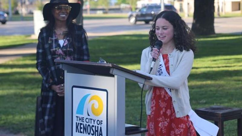 Kenosha group hosts vigil, highlights mental health awareness